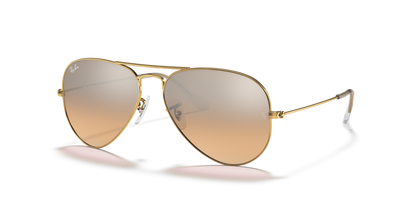 Ray-Ban Aviator Classic RB3025 001/3E 58 sunglasses, three-quarter view