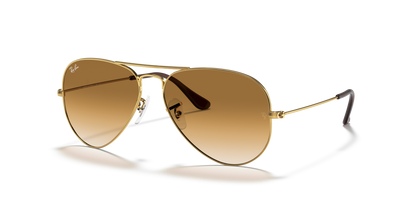 Ray-Ban Aviator Classic RB3025 001/51 55 sunglasses, three-quarter view