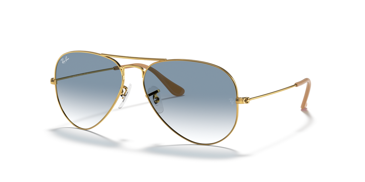 Ray-Ban Aviator Classic RB3025 001/3F 58 sunglasses, three-quarter view
