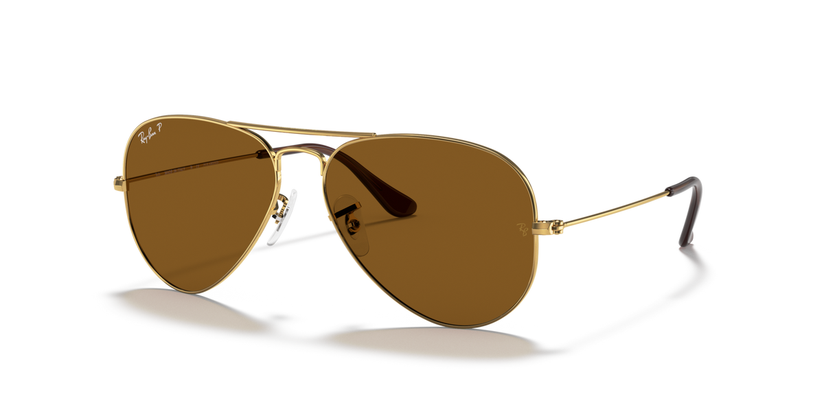 Ray-Ban Aviator Classic RB3025 001/57 62 sunglasses, three-quarter view