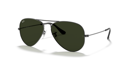 Ray-Ban Aviator Classic RB3025 W0879 58 sunglasses, three-quarter view