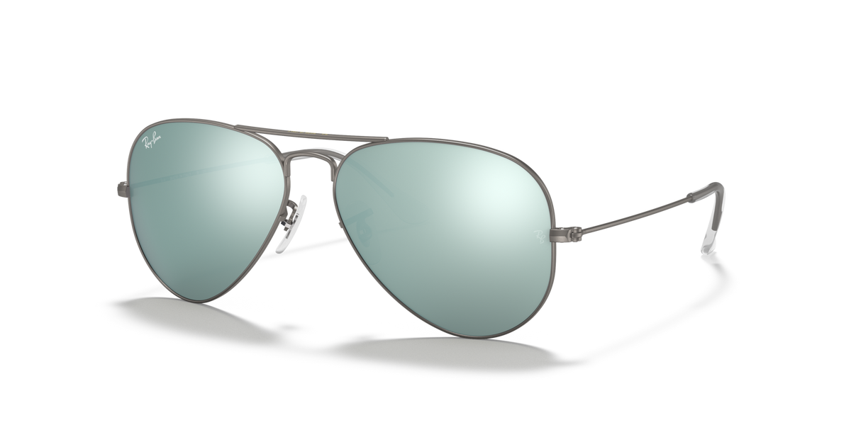 Ray-Ban Aviator Classic RB3025 029/30 55 sunglasses, three-quarter view