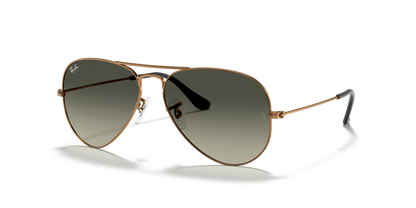 Ray-Ban Aviator Classic RB3025 197/71 58 sunglasses, three-quarter view