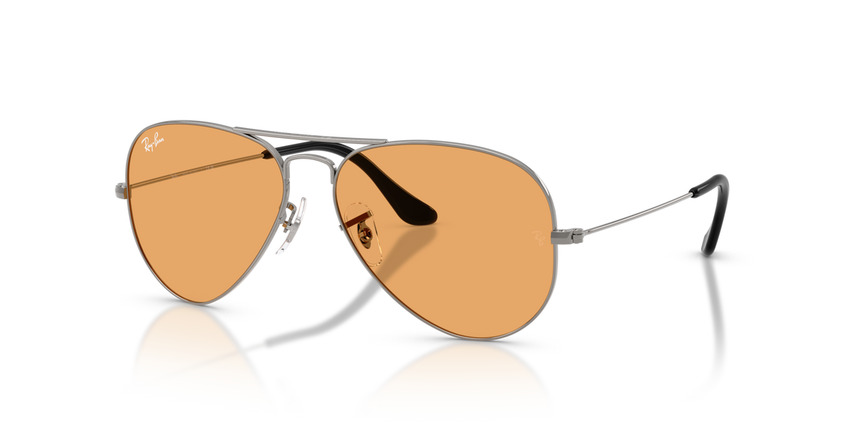 Ray-Ban Aviator Classic RB3025 004/33 58 sunglasses, three-quarter view