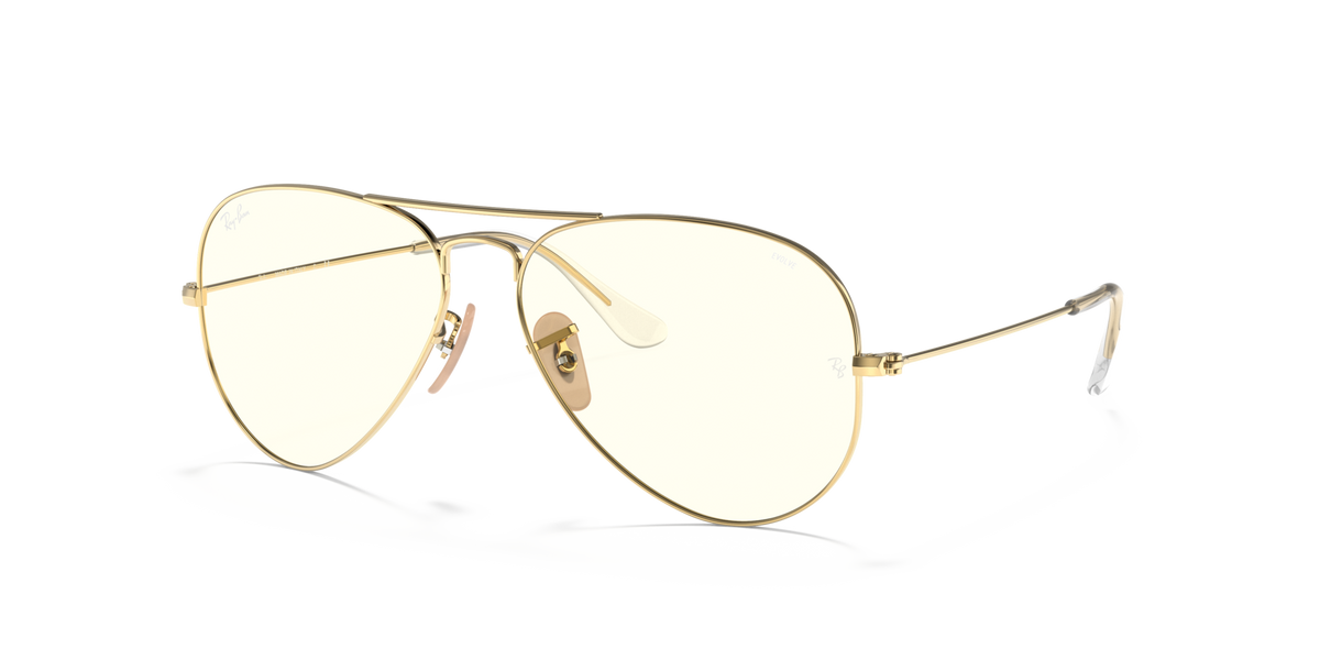 Ray-Ban Aviator Classic RB3025 001/5F 58 sunglasses, three-quarter view