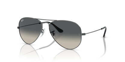 Ray-Ban Aviator Classic RB3025 004/71 58 sunglasses, three-quarter view